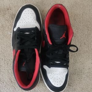 Jordan Low Top Sneakers in Black, White & Red